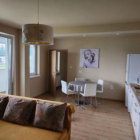 Apartman Greenside Michalovce Exteriér fotografie
